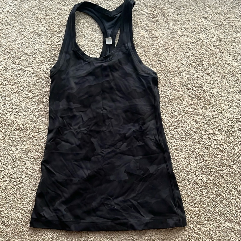 Lululemon black camo tank; size 4; like-new